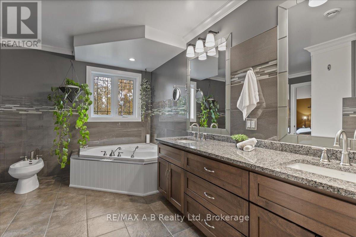 151 Huron Road, Perth South, Ontario  N0K 1X0 - Photo 39 - X13170864