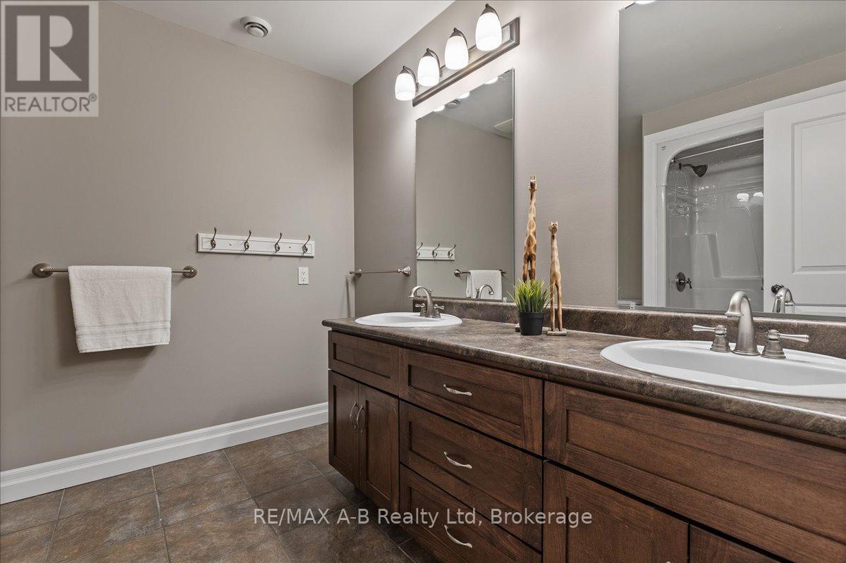 151 Huron Road, Perth South, Ontario  N0K 1X0 - Photo 46 - X13170864