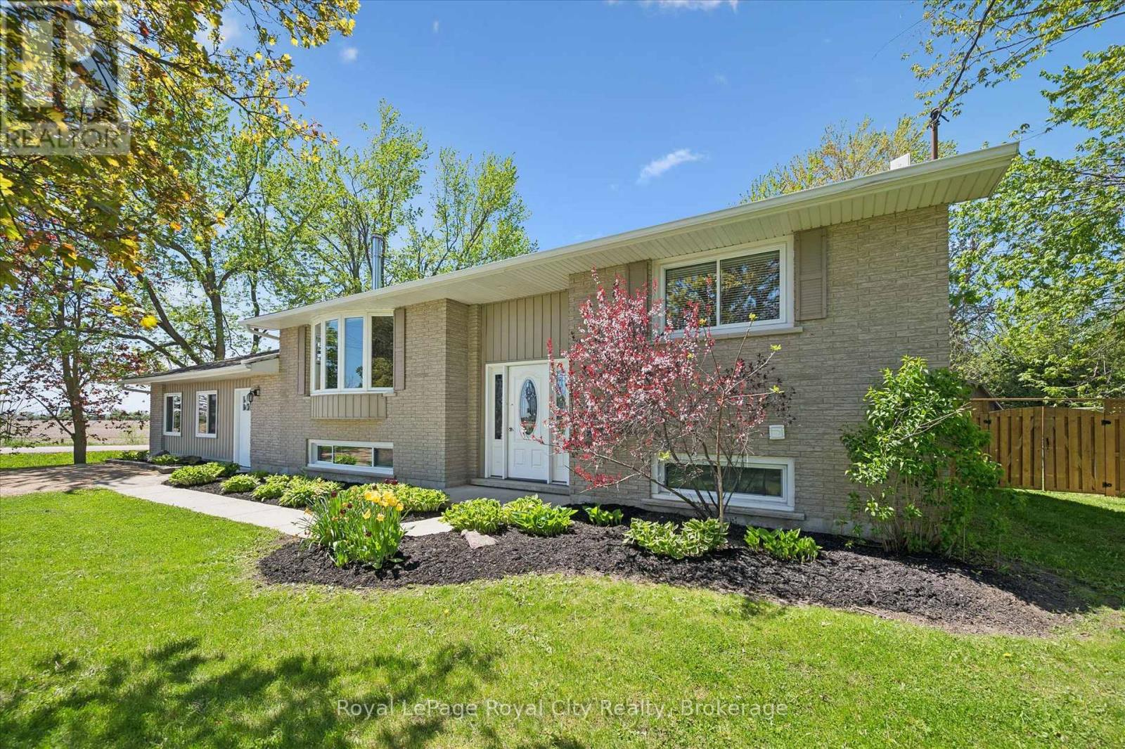 4 Macdonald Street, Centre Wellington, Ontario  N0B 1S0 - Photo 2 - X13171022