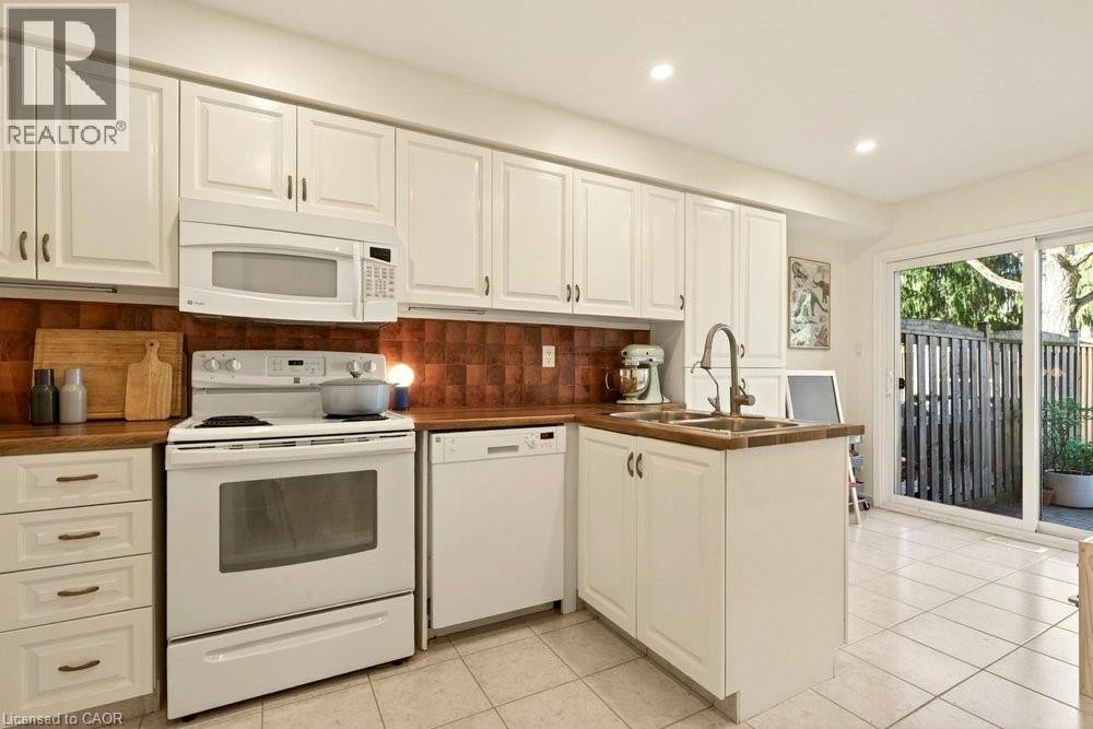 10 Huntingwood Avenue Unit# 20, Dundas, Ontario  L9H 6X3 - Photo 10 - 40833160