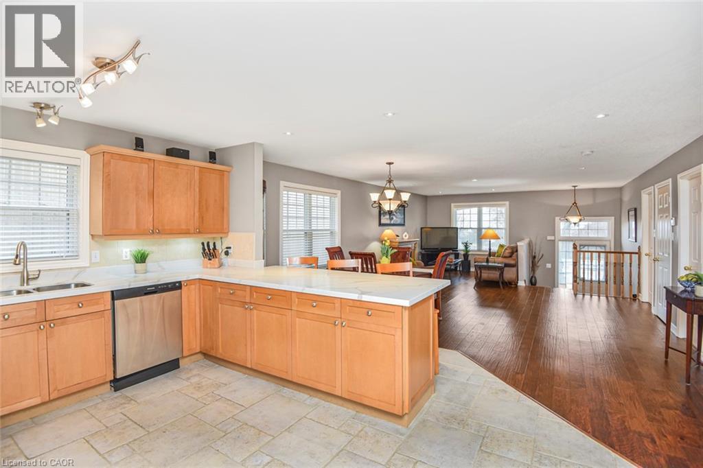 1060 Beach Boulevard, Hamilton, Ontario  L8H 6Z4 - Photo 12 - 40833246