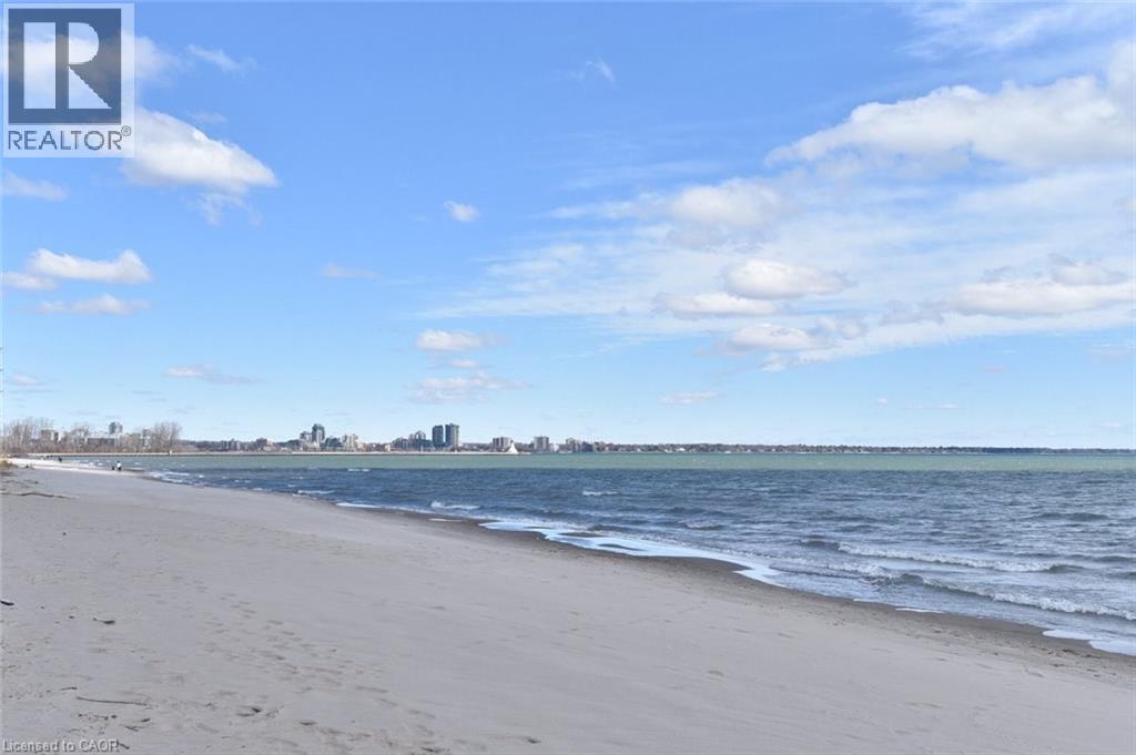 1060 Beach Boulevard, Hamilton, Ontario  L8H 6Z4 - Photo 4 - 40833246