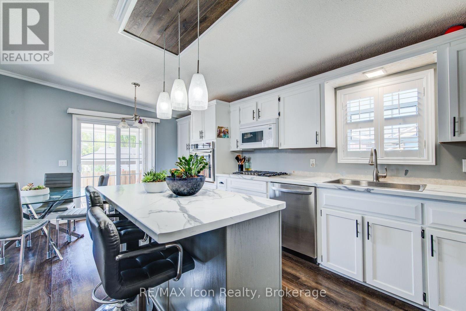 11 Hemlock Crescent, Puslinch, Ontario  N0B 2J0 - Photo 11 - X13171486