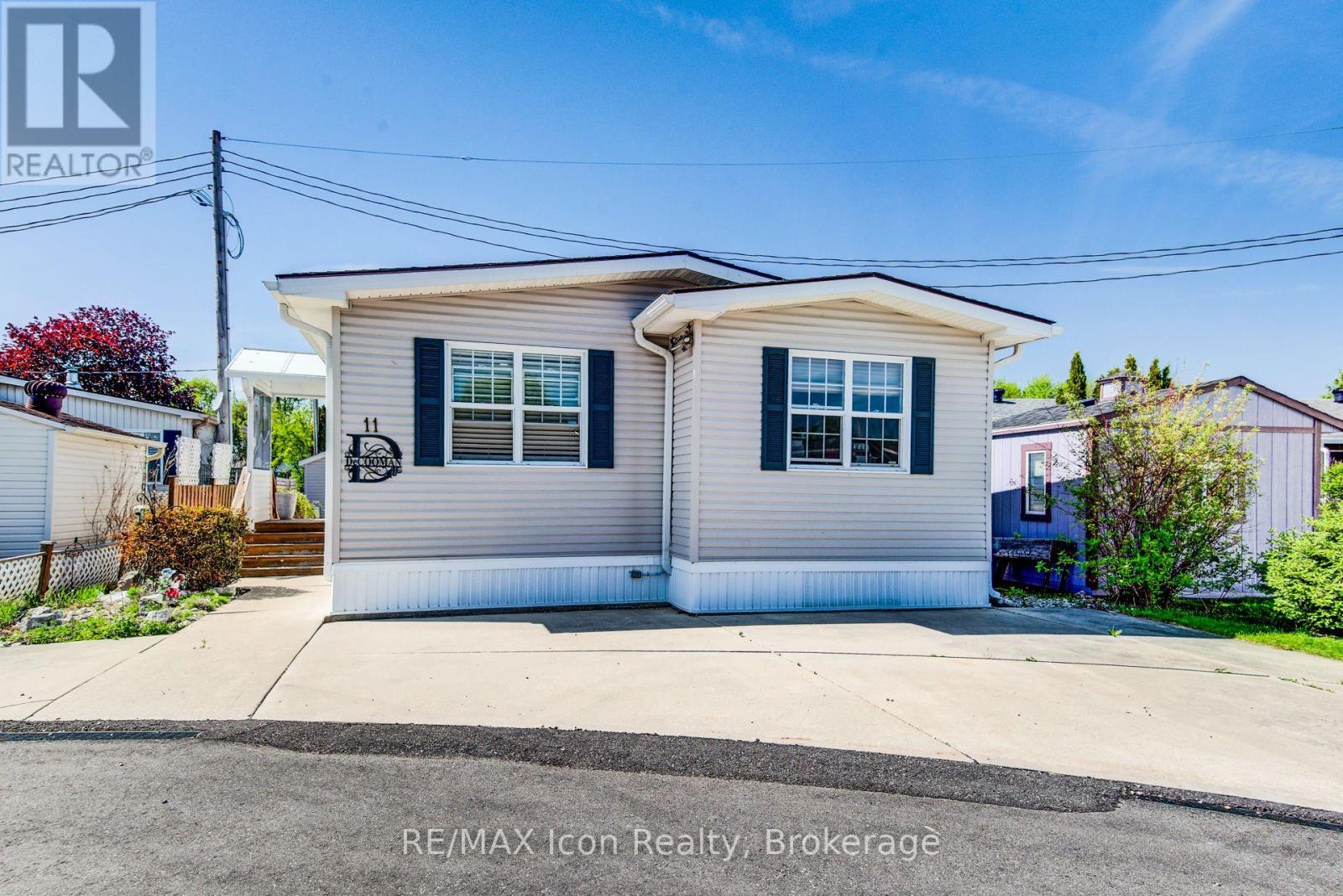 11 Hemlock Crescent, Puslinch, Ontario  N0B 2J0 - Photo 2 - X13171486
