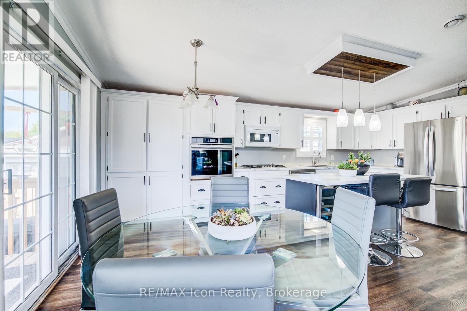 11 Hemlock Crescent, Puslinch, Ontario  N0B 2J0 - Photo 9 - X13171486