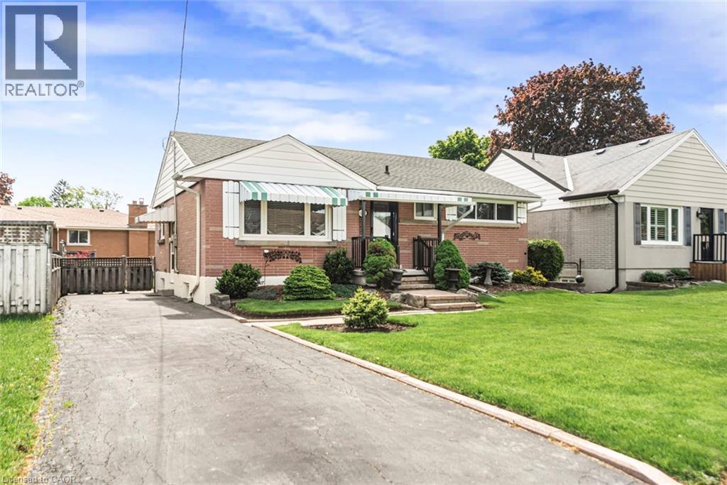 435 East 36th Street, Hamilton, Ontario  L8V 4A4 - Photo 4 - 40833389