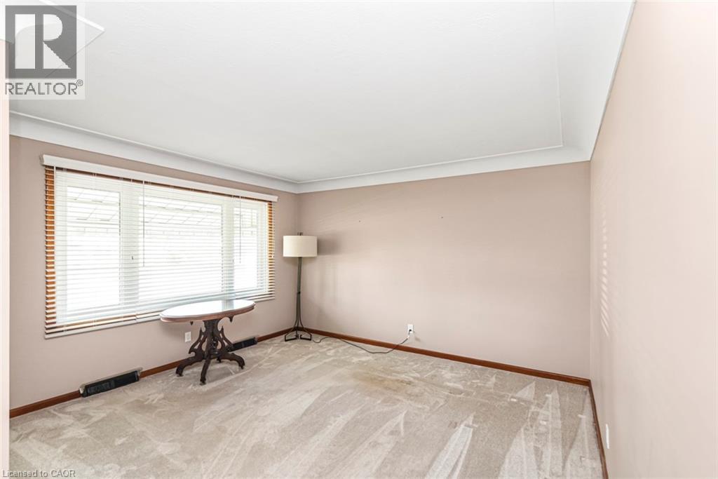 435 East 36th Street, Hamilton, Ontario  L8V 4A4 - Photo 7 - 40833389
