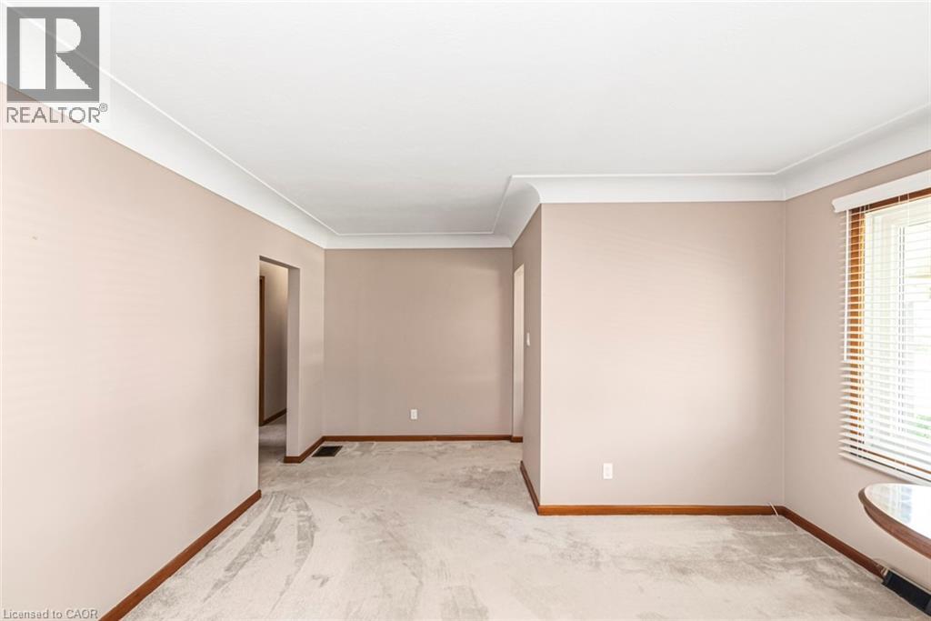 435 East 36th Street, Hamilton, Ontario  L8V 4A4 - Photo 8 - 40833389
