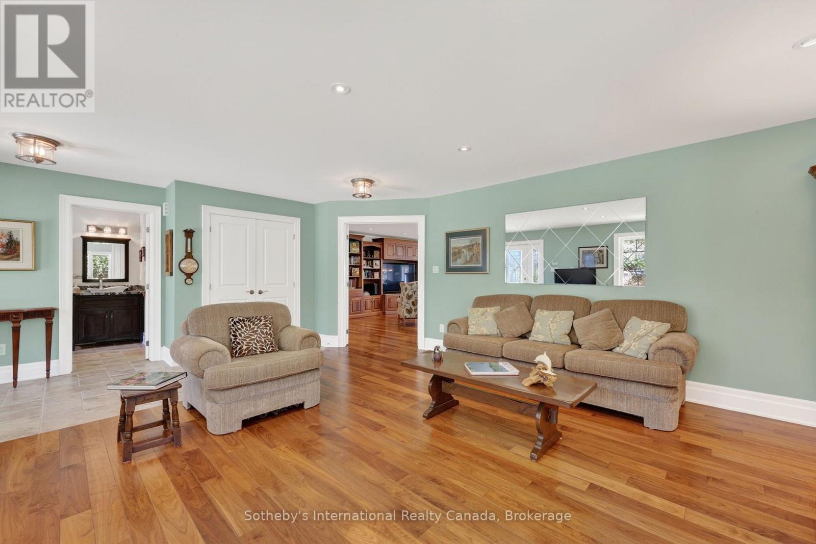 1036 River Road E, Wasaga Beach, Ontario  L9Z 2P7 - Photo 14 - S13171888