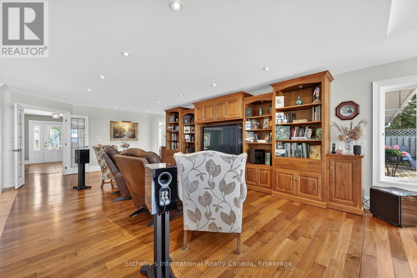 1036 River Road E, Wasaga Beach, Ontario  L9Z 2P7 - Photo 16 - S13171888