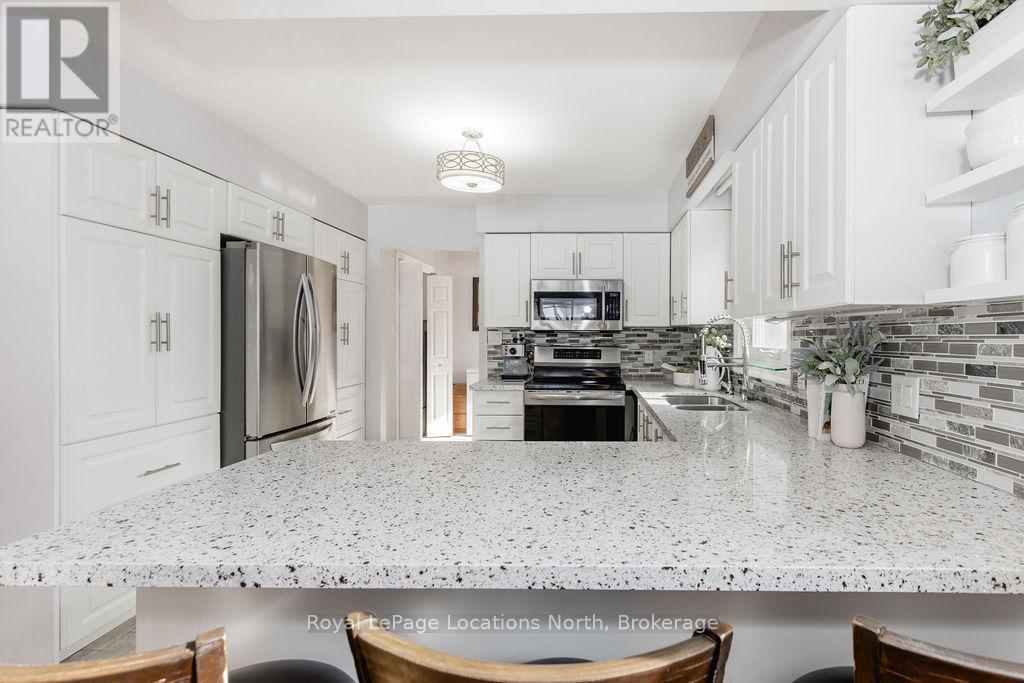 1180 River Road W, Wasaga Beach, Ontario  L9Z 2W7 - Photo 17 - S13172020
