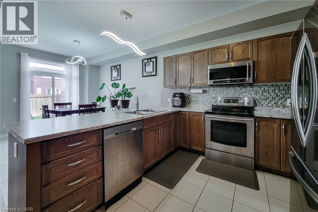 40 Fairgrounds Drive, Binbrook, Ontario  L0R 1C0 - Photo 14 - 40833469