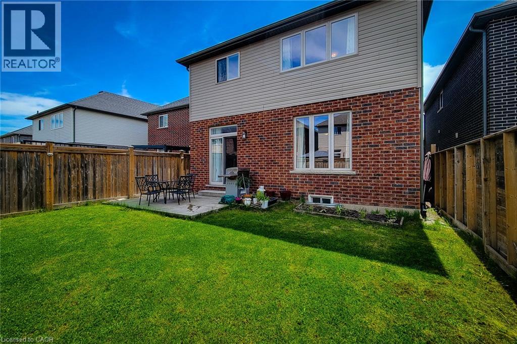 40 Fairgrounds Drive, Binbrook, Ontario  L0R 1C0 - Photo 4 - 40833469