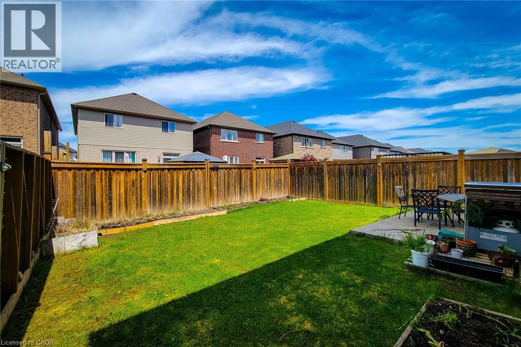40 Fairgrounds Drive, Binbrook, Ontario  L0R 1C0 - Photo 6 - 40833469