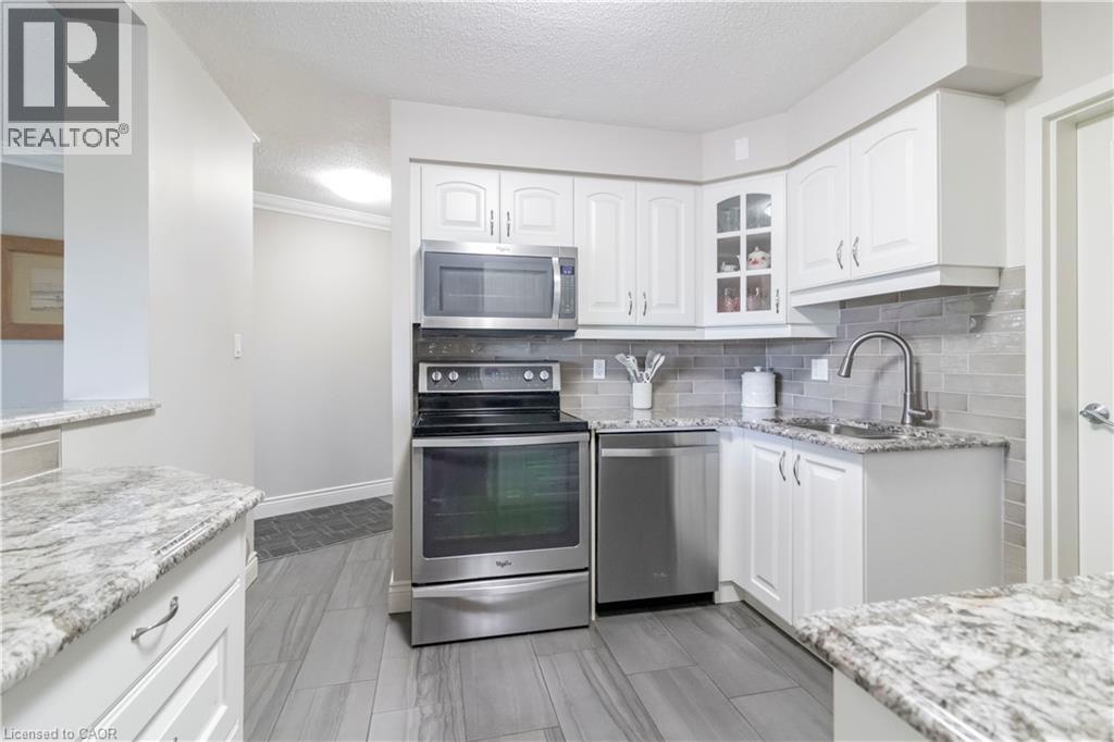 250 Glenridge Drive Unit# 401, Waterloo, Ontario  N2J 4H8 - Photo 4 - 40832970