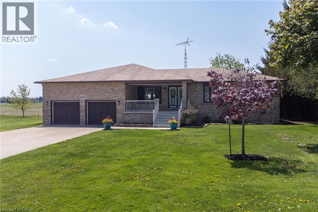 1613 Haldibrook Road, Haldimand County, Ontario  N3W 1W6 - Photo 2 - 40831615