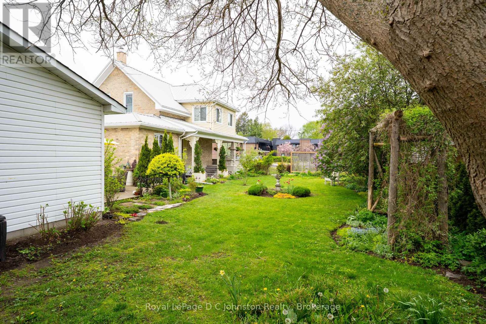 111 Albert Street N, Saugeen Shores, Ontario  N0H 2L0 - Photo 40 - X13172846
