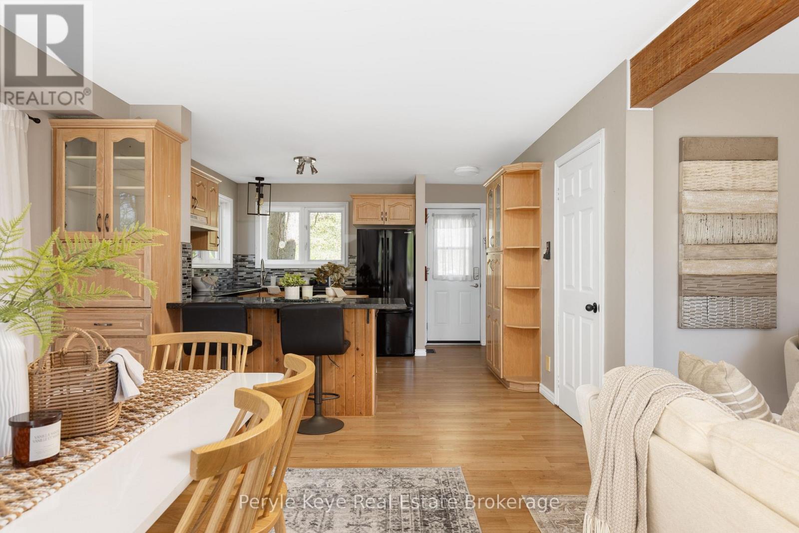 1042 Hillside Crescent, Lake Of Bays, Ontario  P1H 2J6 - Photo 4 - X13173096