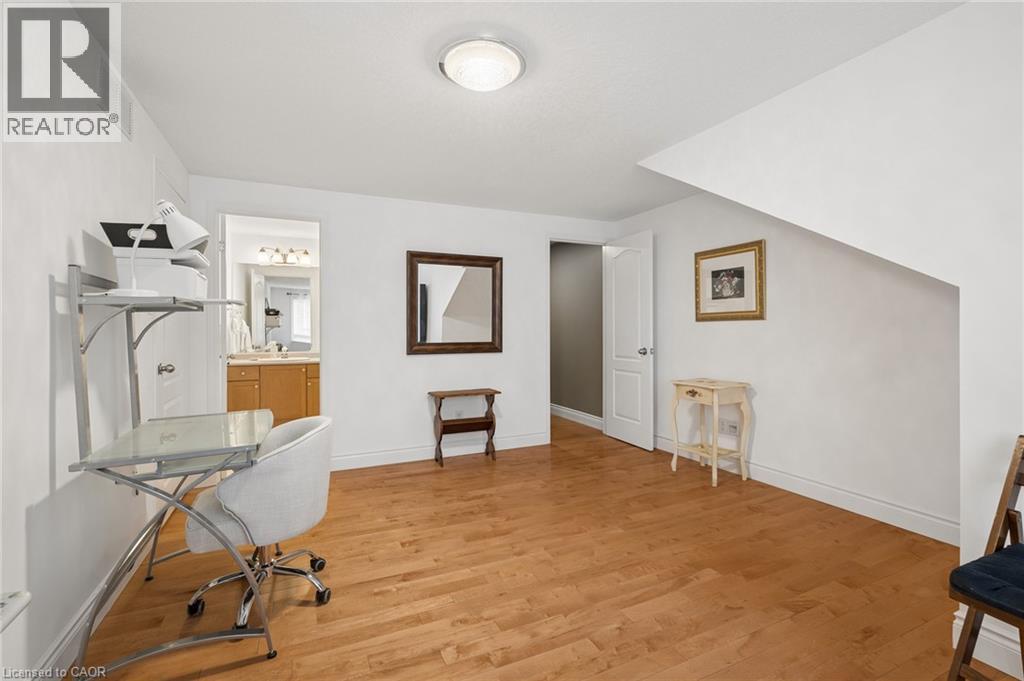 147 Reiber Court, Waterloo, Ontario  N2L 6N2 - Photo 26 - 40831155