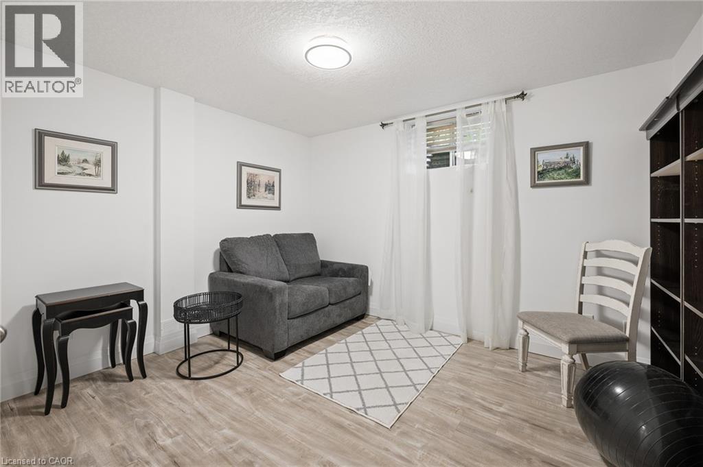 147 Reiber Court, Waterloo, Ontario  N2L 6N2 - Photo 29 - 40831155
