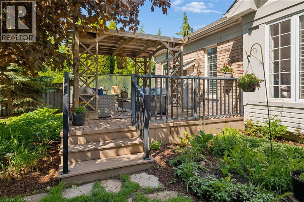 147 Reiber Court, Waterloo, Ontario  N2L 6N2 - Photo 32 - 40831155