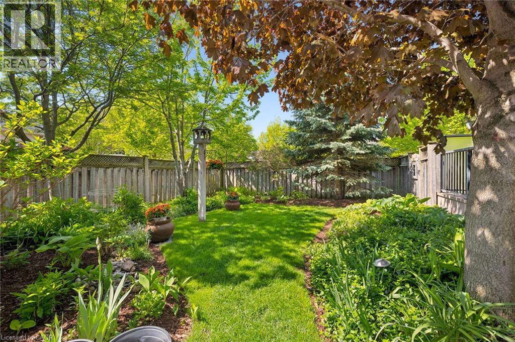 147 Reiber Court, Waterloo, Ontario  N2L 6N2 - Photo 35 - 40831155