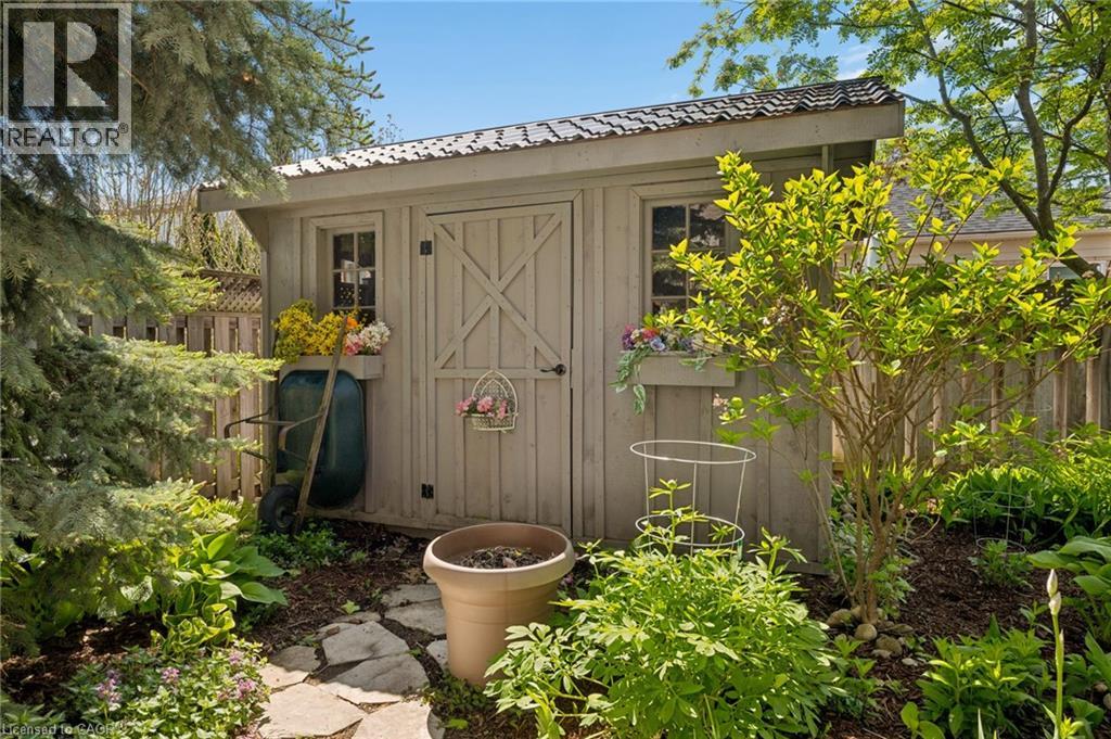 147 Reiber Court, Waterloo, Ontario  N2L 6N2 - Photo 36 - 40831155