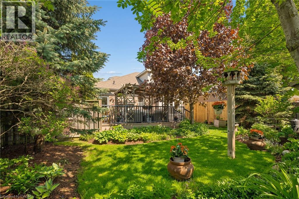 147 Reiber Court, Waterloo, Ontario  N2L 6N2 - Photo 38 - 40831155