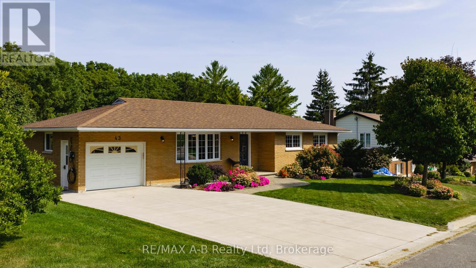 43 Widder Street W, St. Marys, Ontario  N4X 1A5 - Photo 2 - X13173432