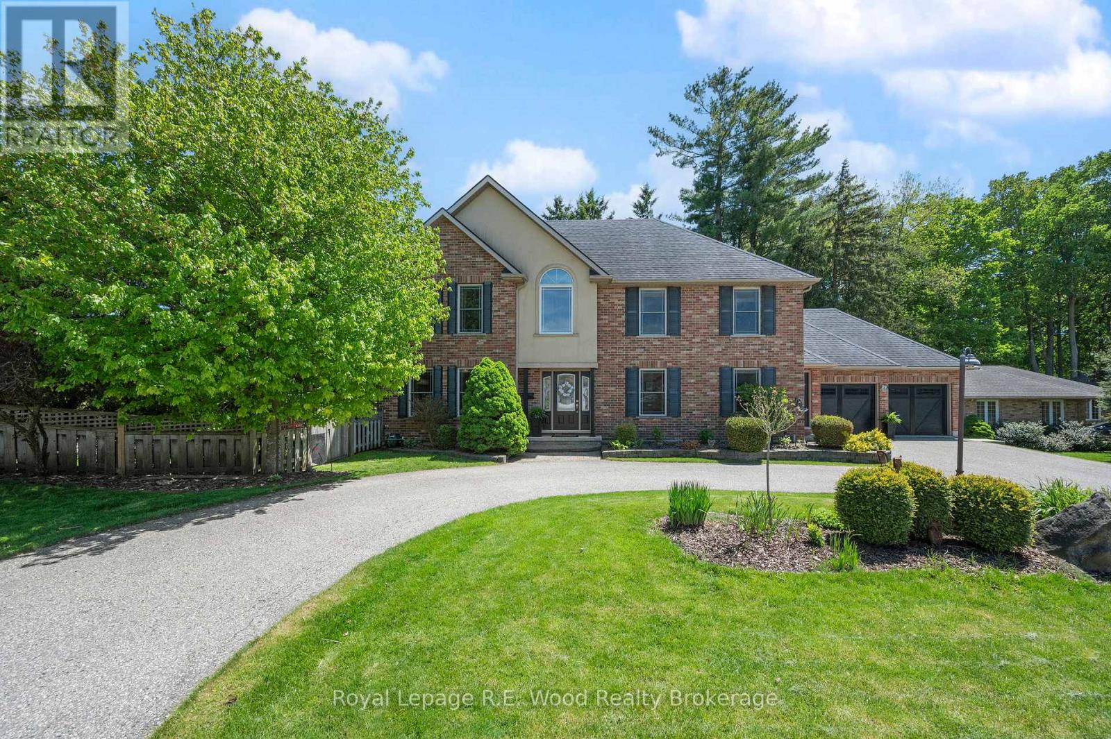 29 Woodside Drive, Tillsonburg, Ontario  N4G 5P9 - Photo 2 - X13173572