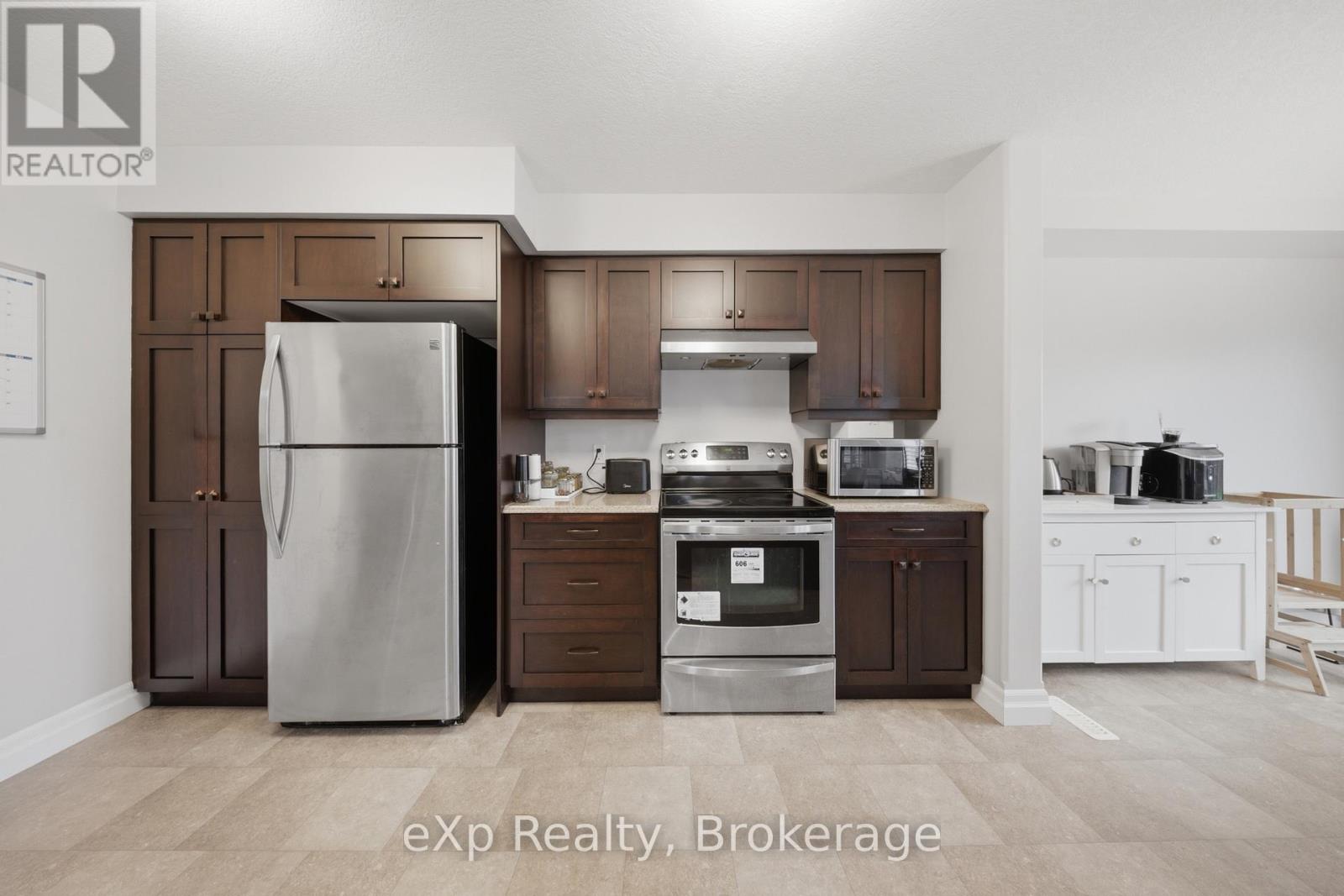 300 Hutton Street E, North Perth, Ontario  N4W 0C1 - Photo 10 - X13173460