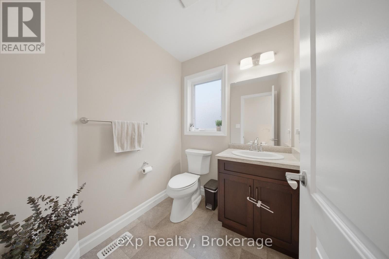 300 Hutton Street E, North Perth, Ontario  N4W 0C1 - Photo 6 - X13173460