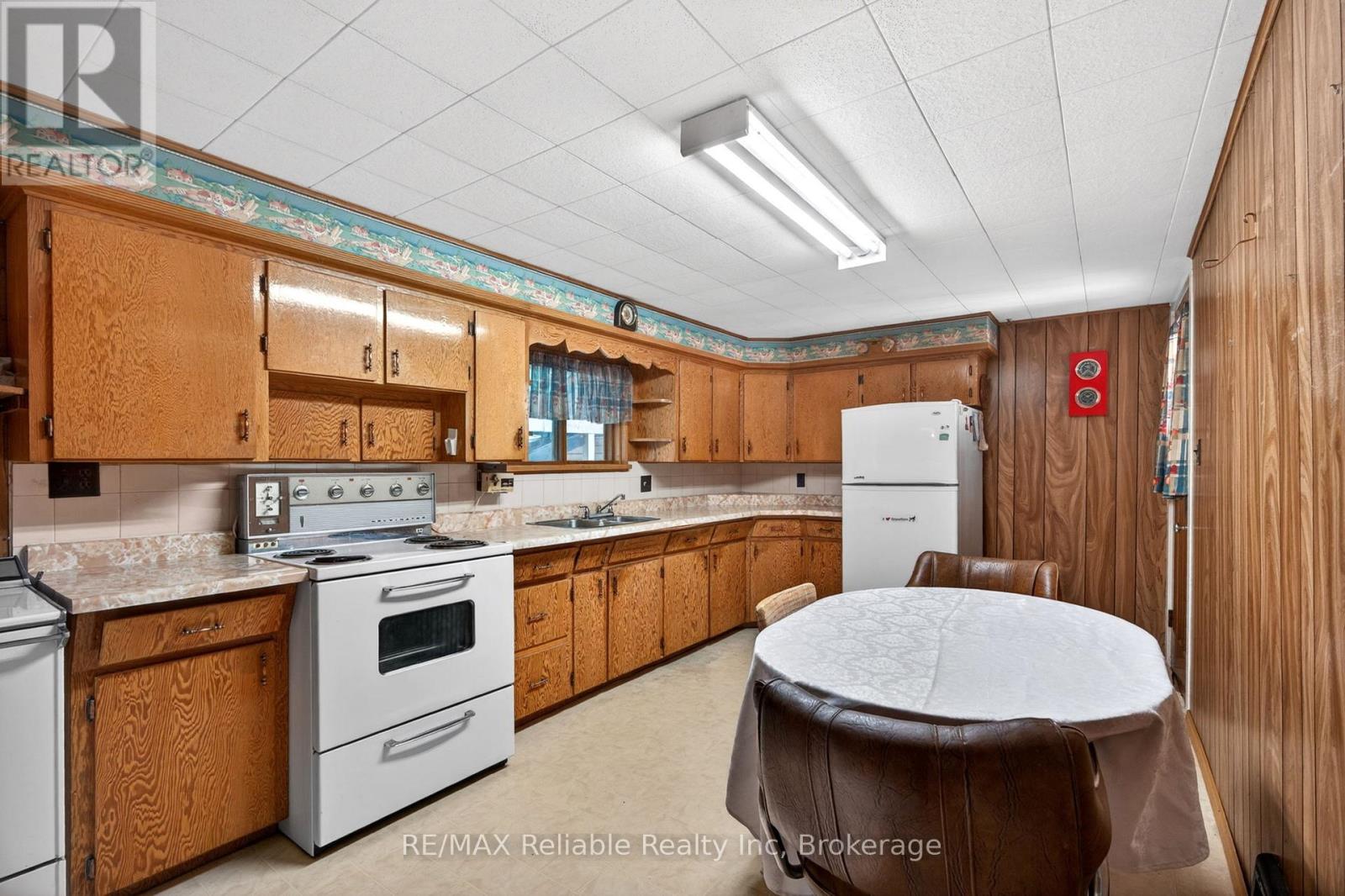 120 Victoria Street, Central Huron, Ontario  N0M 1L0 - Photo 11 - X13173516