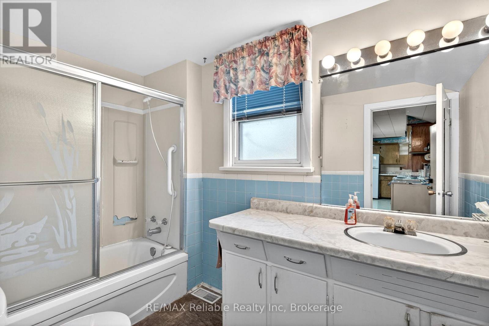 120 Victoria Street, Central Huron, Ontario  N0M 1L0 - Photo 15 - X13173516
