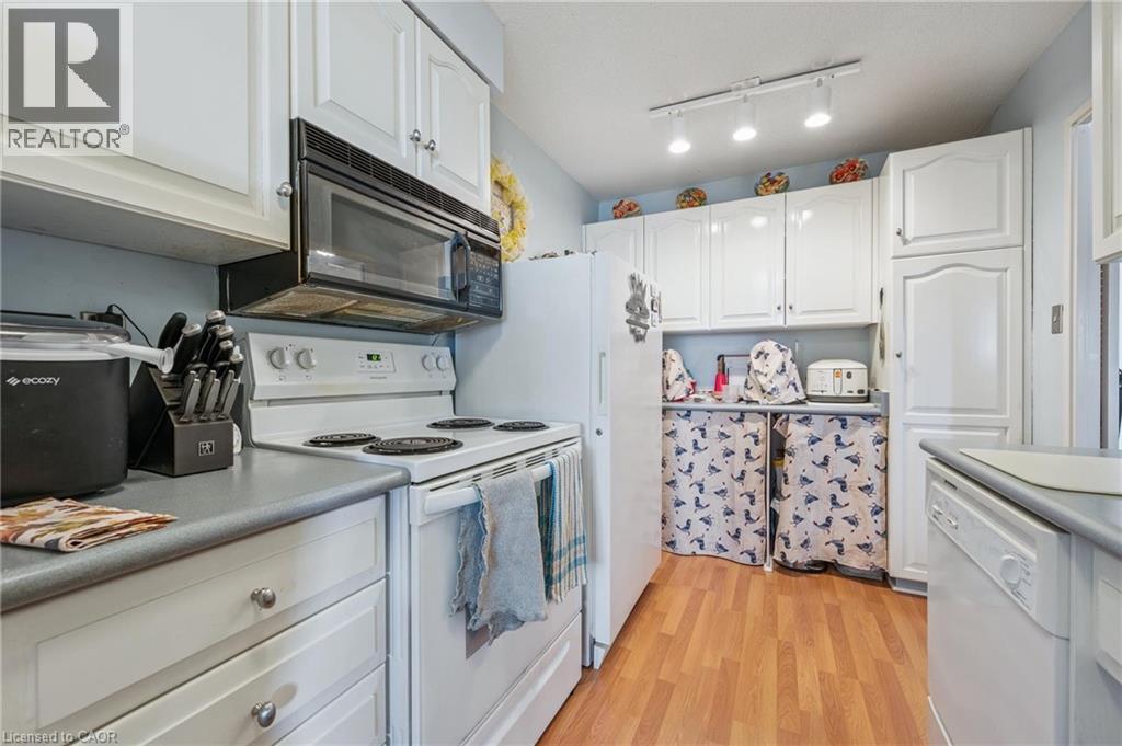 225 Harvard Place Unit# 1510, Waterloo, Ontario  N2J 4H4 - Photo 6 - 40833129