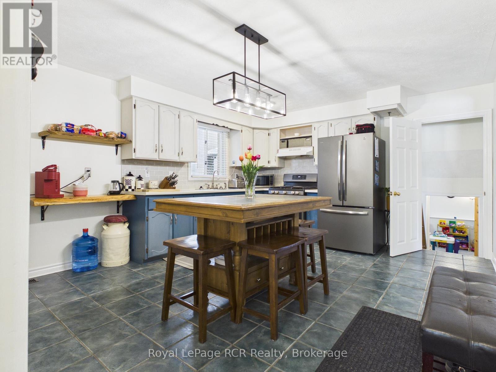 74 Grenville Street N, Saugeen Shores, Ontario  N0H 2L0 - Photo 6 - X13174854