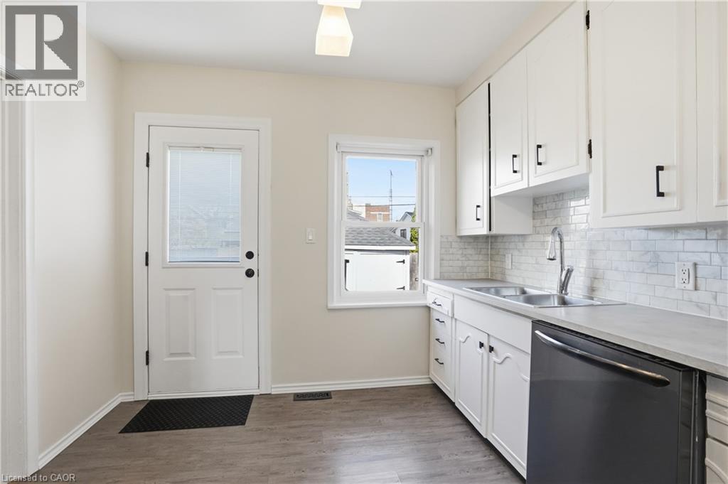 43 Cameron Avenue N, Hamilton, Ontario  L8H 4Y9 - Photo 11 - 40833563
