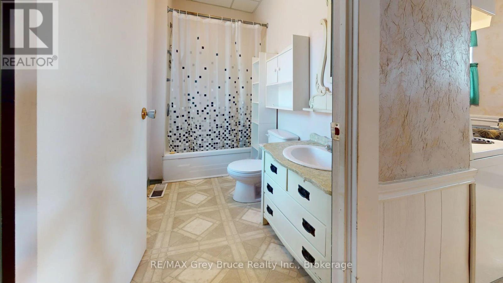 236 2nd Avenue S, Arran-Elderslie, Ontario  N0G 1L0 - Photo 12 - X13175254
