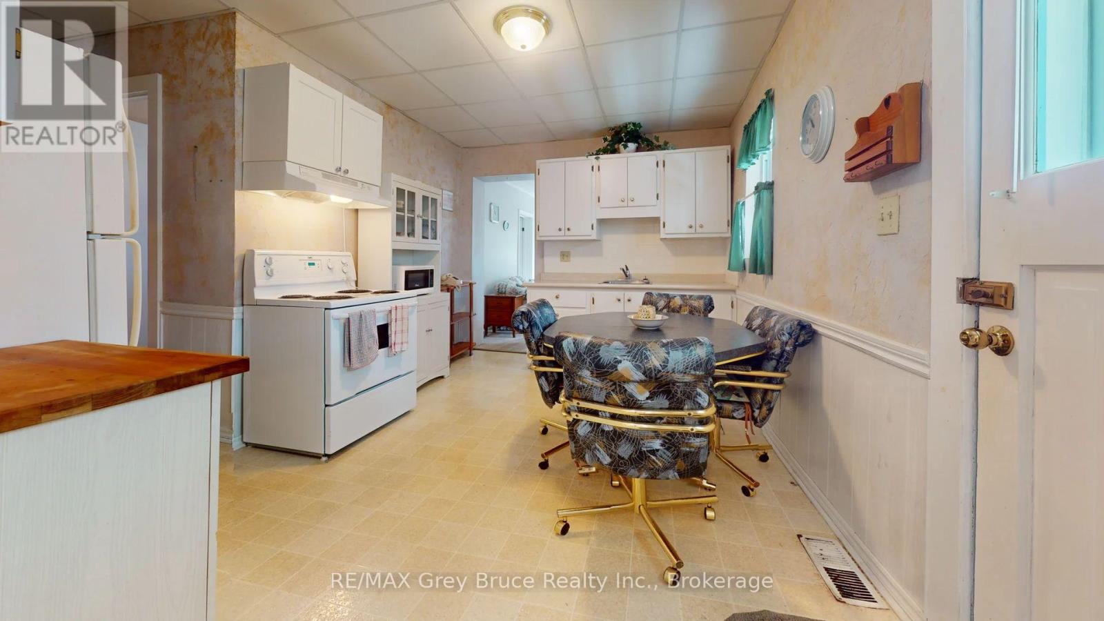 236 2nd Avenue S, Arran-Elderslie, Ontario  N0G 1L0 - Photo 7 - X13175254