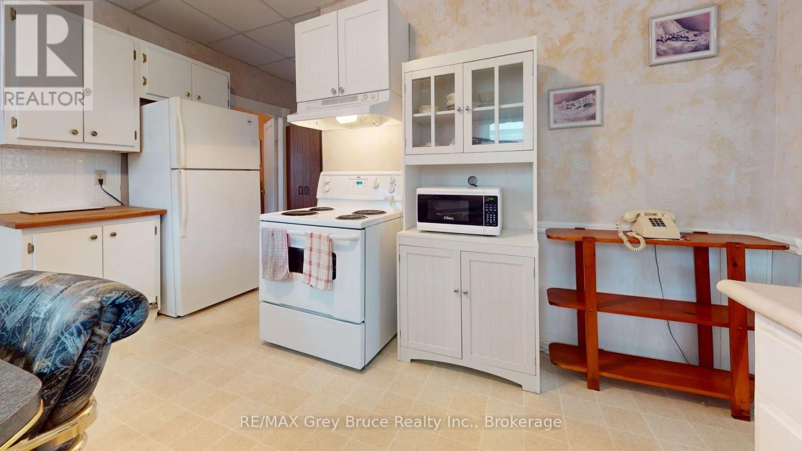 236 2nd Avenue S, Arran-Elderslie, Ontario  N0G 1L0 - Photo 8 - X13175254