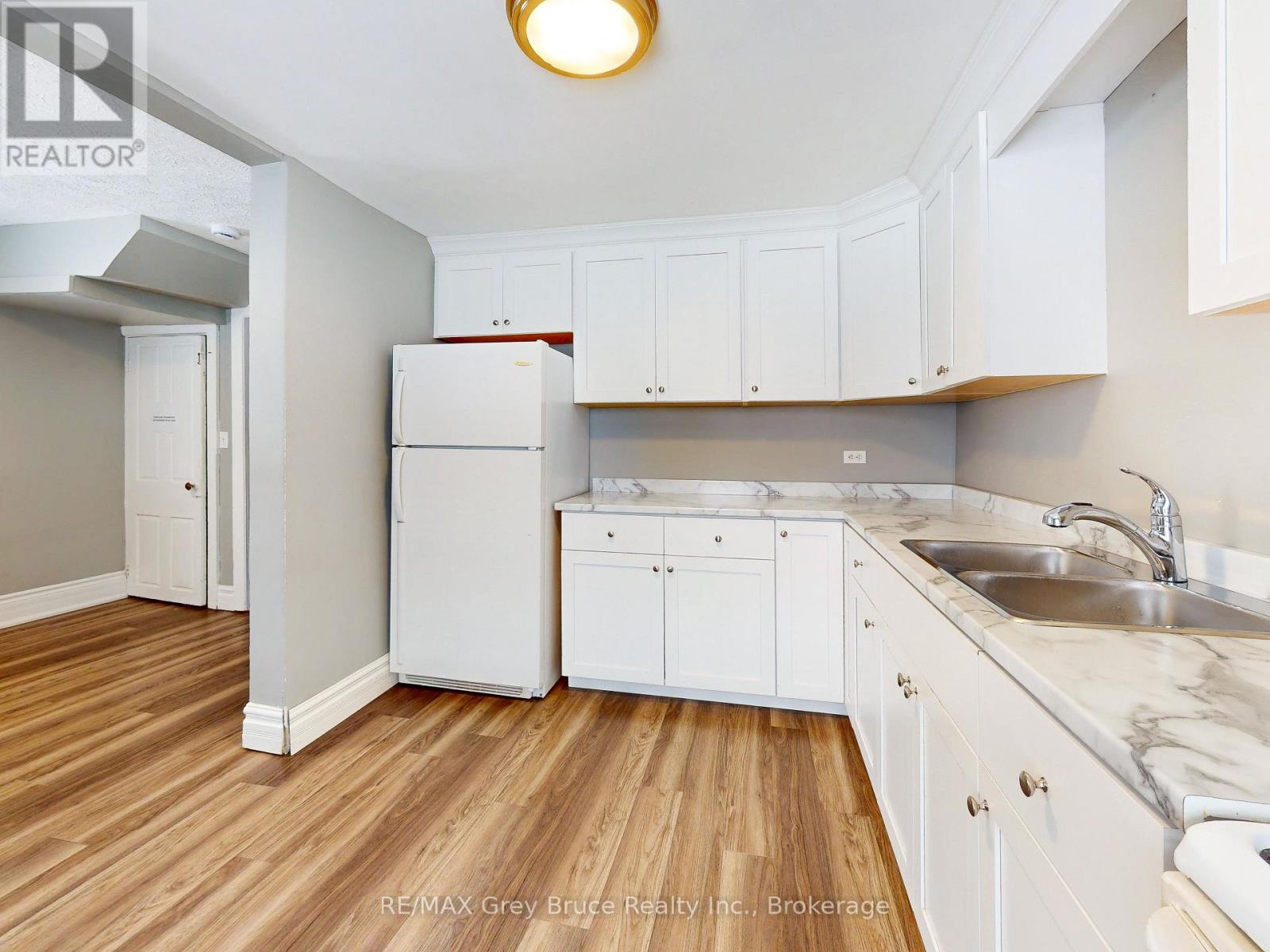 690 8th Street E, Owen Sound, Ontario  N4K 1L8 - Photo 10 - X13175288