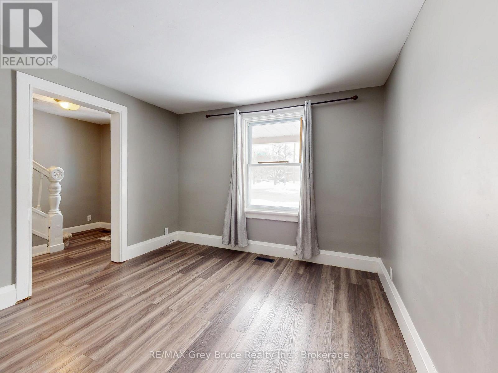 690 8th Street E, Owen Sound, Ontario  N4K 1L8 - Photo 13 - X13175288