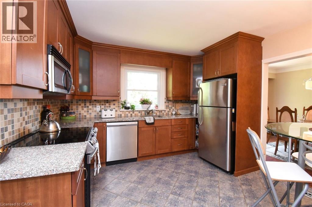 33 Burwell Avenue, Stoney Creek, Ontario  L8G 3L8 - Photo 11 - 40819541