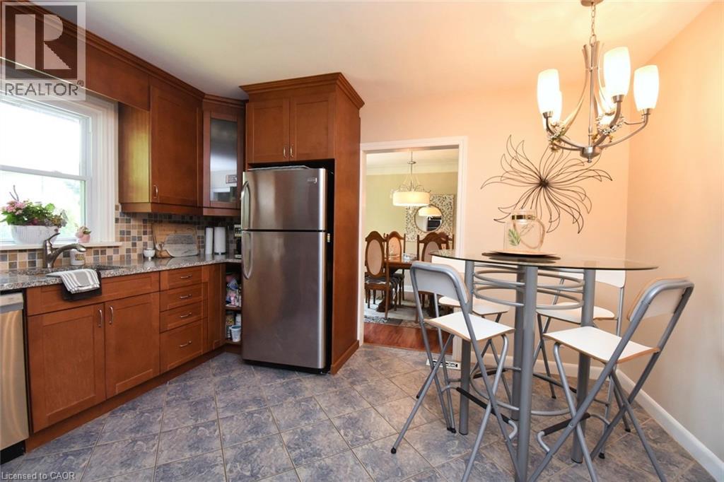 33 Burwell Avenue, Stoney Creek, Ontario  L8G 3L8 - Photo 13 - 40819541