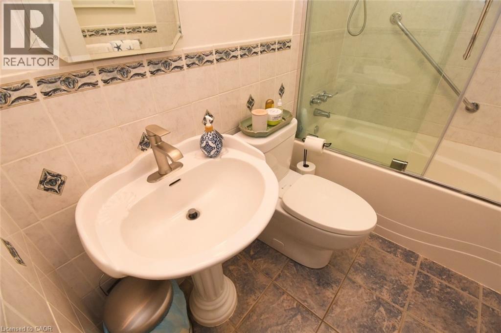 33 Burwell Avenue, Stoney Creek, Ontario  L8G 3L8 - Photo 24 - 40819541