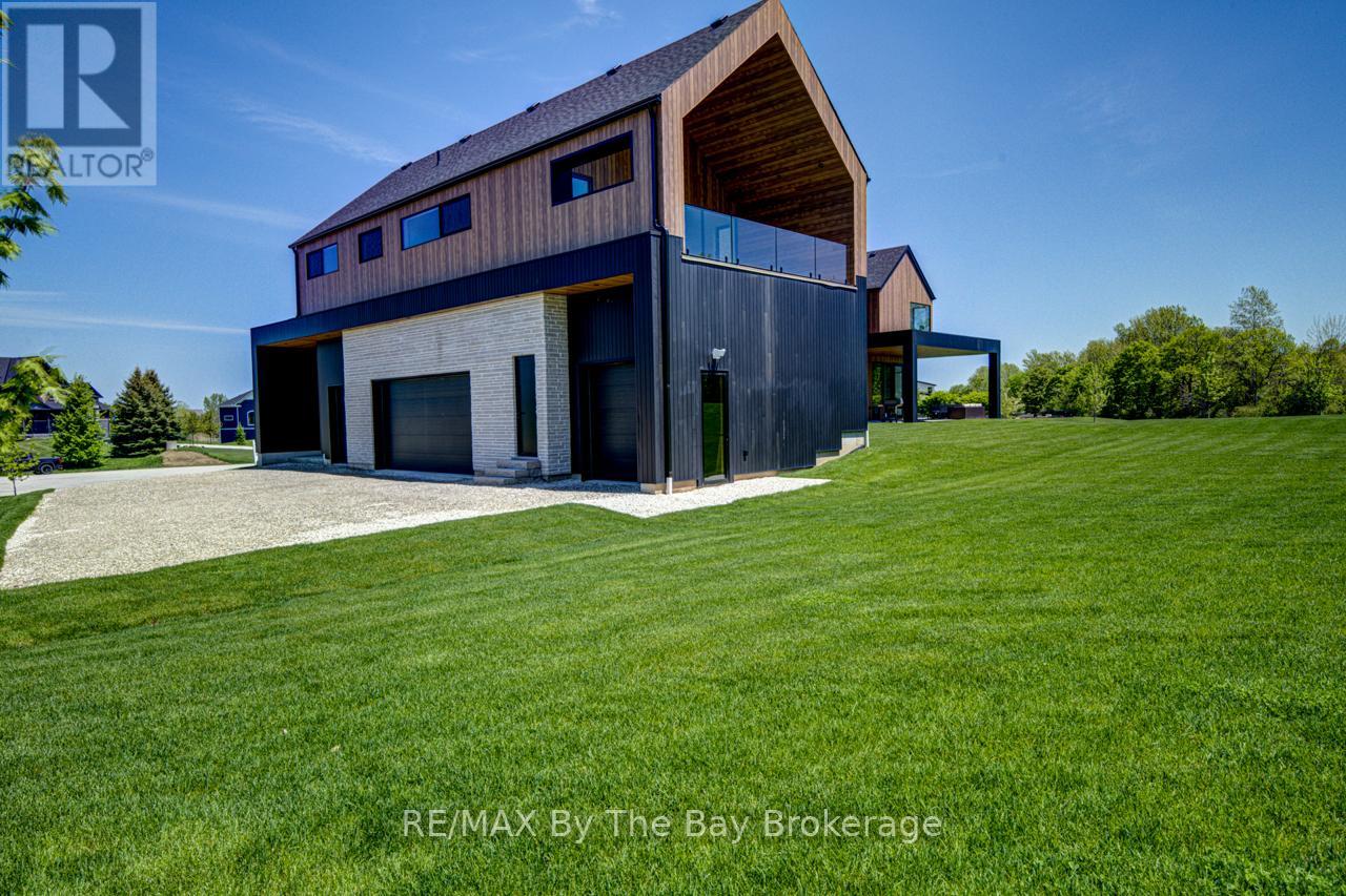 18 Raintree Court, Clearview, Ontario  L9Y 0K2 - Photo 2 - S13175748