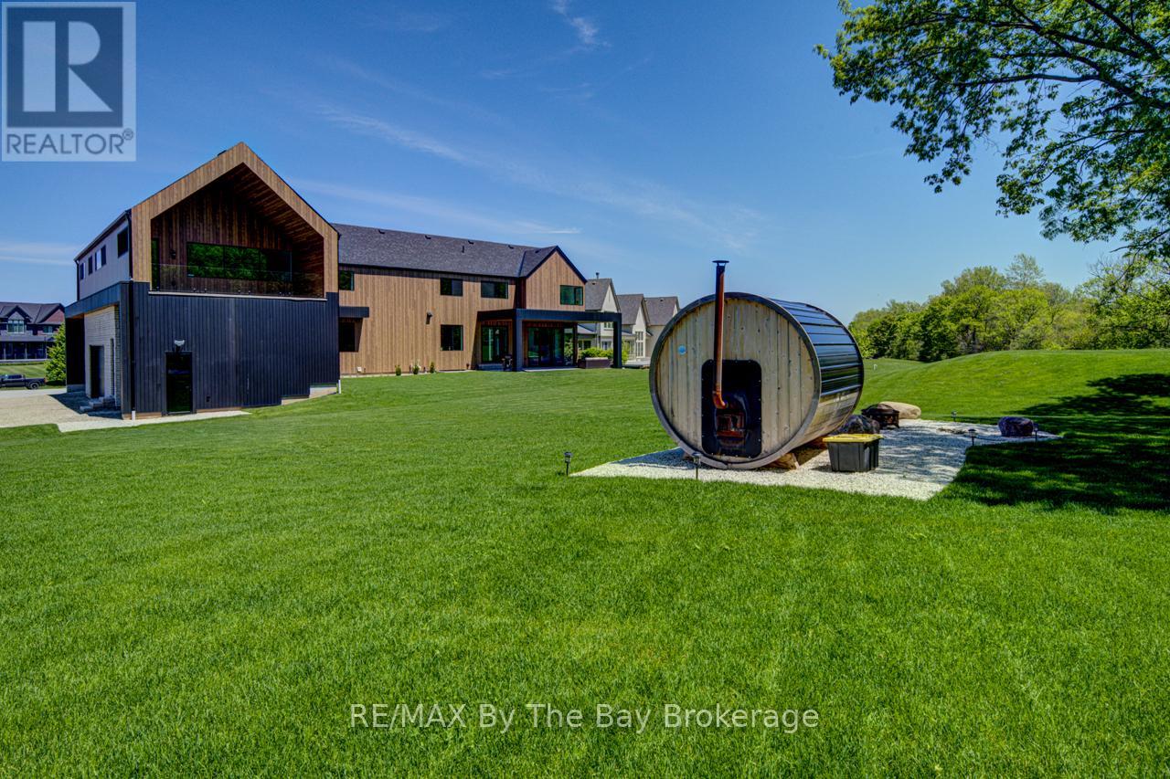 18 Raintree Court, Clearview, Ontario  L9Y 0K2 - Photo 3 - S13175748