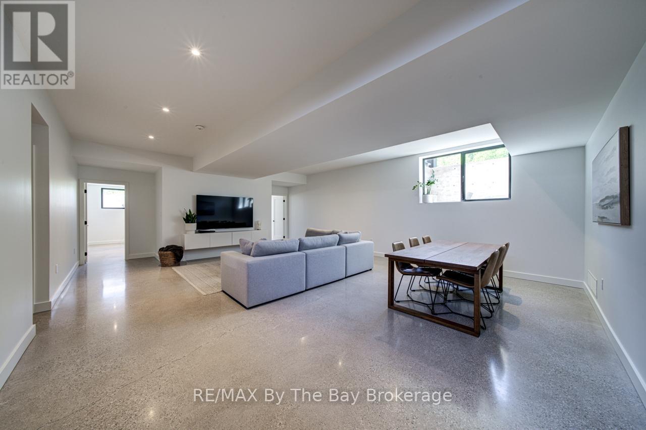 18 Raintree Court, Clearview, Ontario  L9Y 0K2 - Photo 33 - S13175748