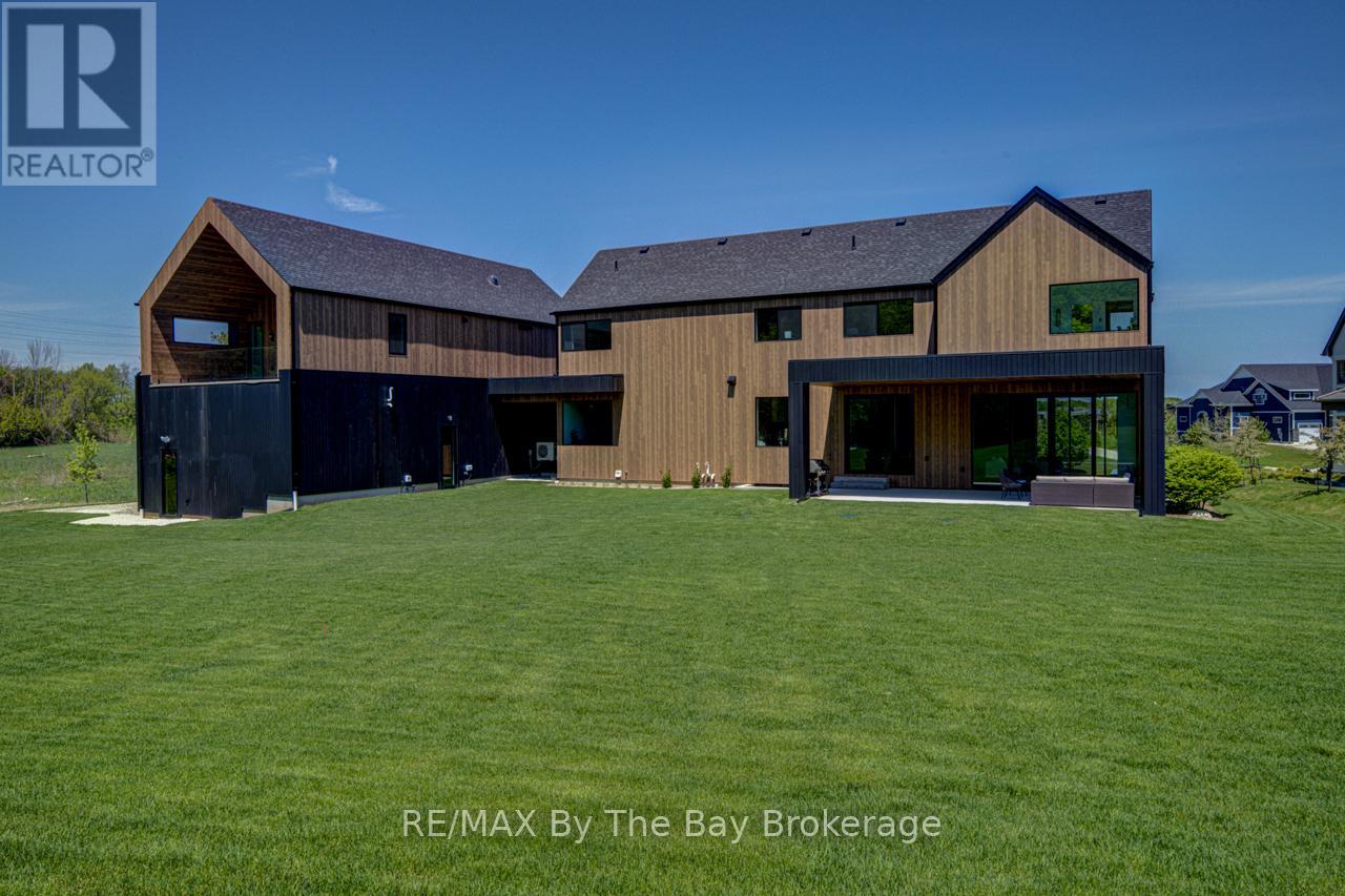 18 Raintree Court, Clearview, Ontario  L9Y 0K2 - Photo 4 - S13175748