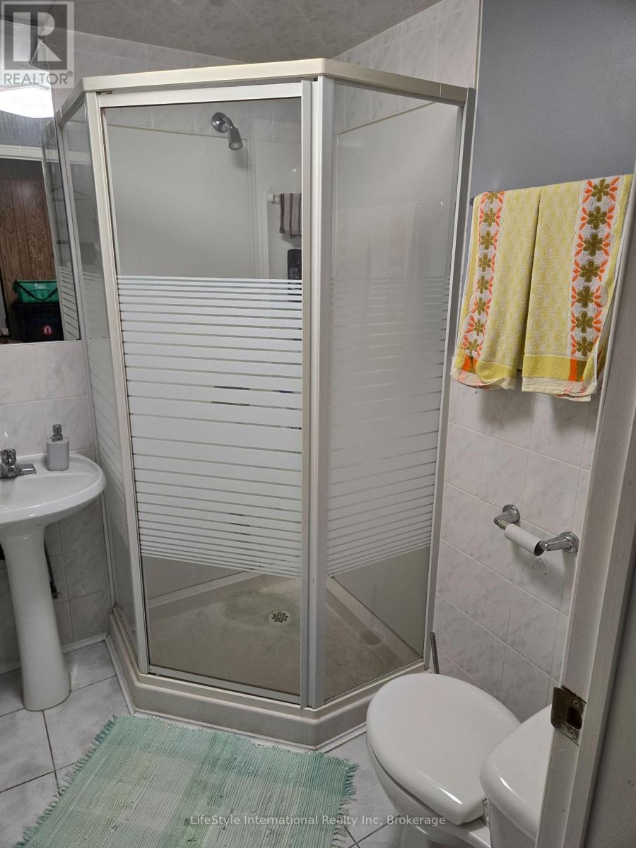 16 - 201 Silvercreek Parkway N, Guelph, Ontario  N1H 3T4 - Photo 22 - X13175848